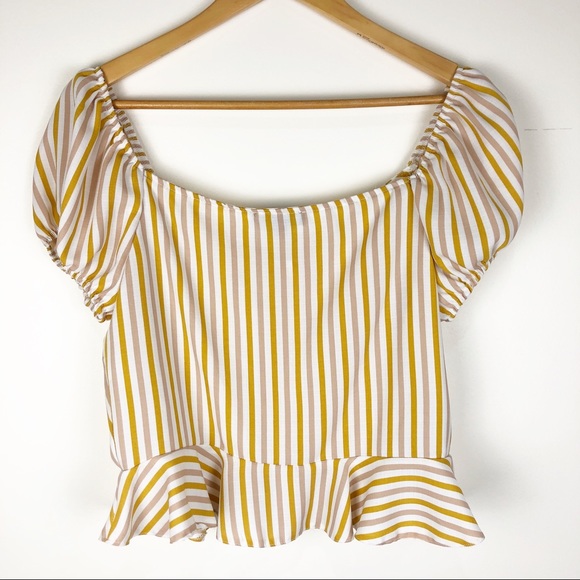 ☀️Adorable Striped Crop Top with Buttons - Picture 8 of 9